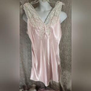 Val Mode Sexy Pink Satin & Lace Trim Nightgown